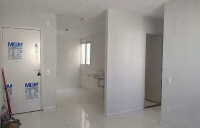 Imagem: O apartamento possui 2 Dormitórios, 1 Banheiro, 1 Vaga na garagem