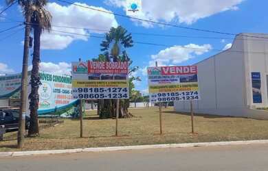 Imagem: O terreno à venda possui 900m² de Área e está localizado