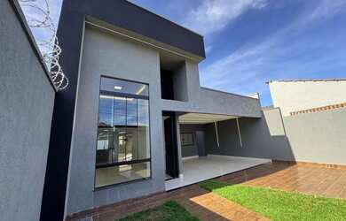 Imagem: Casa Casa de Rua com 3 Quarto(s) e 4 banheiro(s) à Venda, 175.00