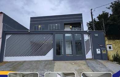 Imagem: A casa possui 5 Dormitórios, 5 Banheiros, 5 Vagas na garagem