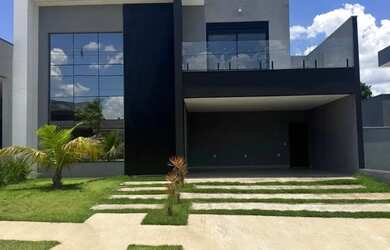 Imagem: A casa em condomínio possui 4 Dormitórios, 5 Banheiros, 4