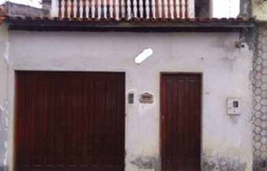 Imagem: A casa possui 3 Dormitórios, 3 Banheiros, 1 Vaga na garagem