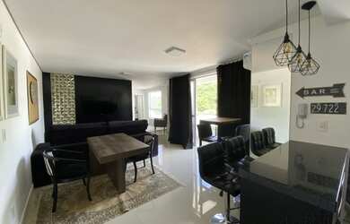 Imagem: O apartamento possui 1 Dormitório, 1 Banheiro, 1 Vaga na garagem