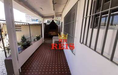 Imagem: A casa possui 1 Dormitório, 1 Banheiro, 1 Vaga na garagem e