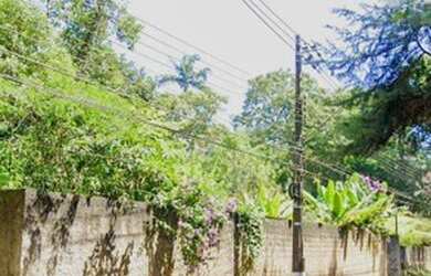 Imagem: O terreno possui 2516m² de Área e está localizado em Jardim