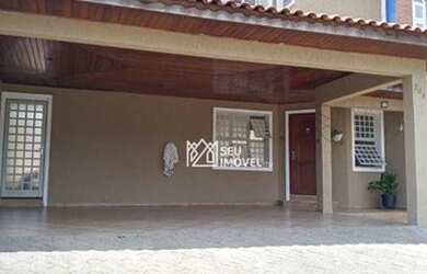 Imagem: A casa possui 4 Dormitórios, 3 Banheiros, 4 Vagas na garagem