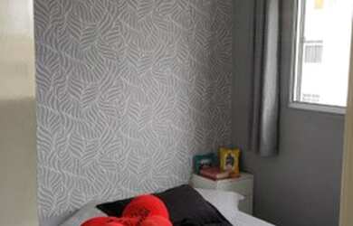 Imagem: O apartamento possui 2 Dormitórios, 1 Banheiro, 1 Vaga na garagem