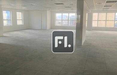 Imagem: O depósito possui 3 Vagas na garagem, 126-0m² de Área e está