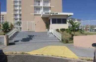 Imagem: O apartamento possui 2 Dormitórios, 1 Banheiro, 1 Vaga na garagem