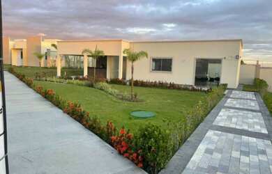 Imagem: A casa em condomínio possui 2 Dormitórios, 1 Banheiro, 2 Vagas