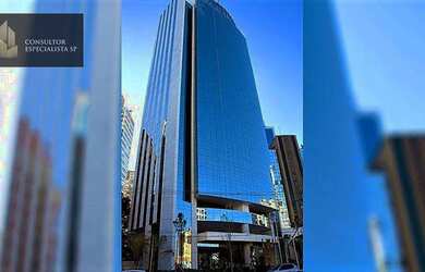 Imagem: O depósito possui 5 Vagas na garagem, 1.300m² de Área, Ar-condicionado