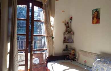 Imagem: A casa possui 5 Dormitórios, 2 Banheiros, 1 Vaga na garagem