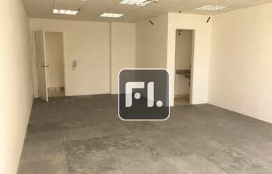 Imagem: O depósito possui 1 Vaga na garagem, 47m² de Área e está