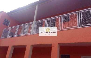 Imagem: A casa possui 2 Dormitórios, 2 Banheiros, 3 Vagas na garagem