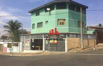 Imagem: A casa possui 2 Dormitórios, 3 Banheiros, 1 Vaga na garagem