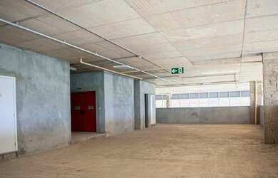 Imagem 3: MAGNIFICO PRÉDIO, alto padrão, corporativo, novo, 4 elevadores, 2 pisos...