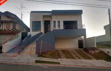 Imagem: A casa em condomínio possui 3 Dormitórios, 5 Banheiros, 4