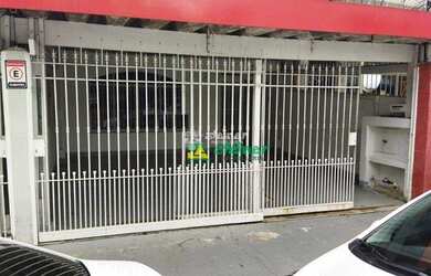 Imagem: O depósito possui 2 Vagas na garagem, 141m² de Área e está