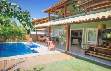 Imagem: A casa em condomínio possui 4 Dormitórios, 3 Banheiros, 3