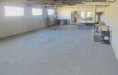 Imagem: O depósito possui 718m² de Área e está localizado em Taboão