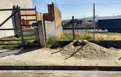 Imagem: O terreno possui 137m² de Área, Imóvel novo e está localizado