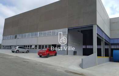 Imagem: O depósito possui 5 Vagas na garagem, 1.799m² de Área e