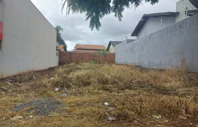 Imagem: O terreno possui 300m² de Área e está localizado em Parque