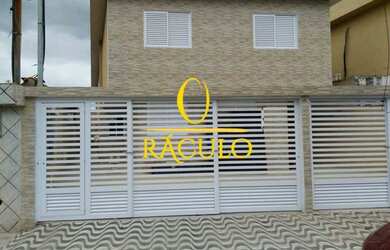 Imagem: A casa possui 2 Dormitórios, 1 Banheiro, 1 Vaga na garagem