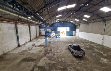 Imagem: O depósito possui 5 Vagas na garagem e 1000m² de Área e está