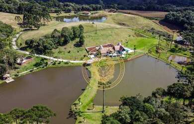 Imagem: A chácara possui 800m² de Área e está localizado em Colônia