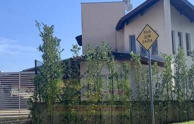 Imagem: A casa em condomínio possui 3 Dormitórios, 3 Banheiros, 3