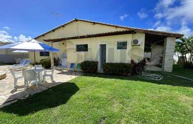 Imagem: A casa em condomínio possui 4 Dormitórios, 4 Banheiros, 4