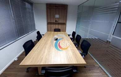 Imagem: O depósito possui 4 Vagas na garagem, 160m² de Área e está