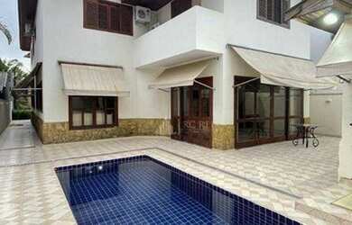 Imagem: A casa em condomínio possui 4 Dormitórios, 2 Banheiros, 4