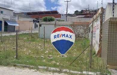 Imagem: O terreno possui 114m² de Área e está localizado em Aloísio