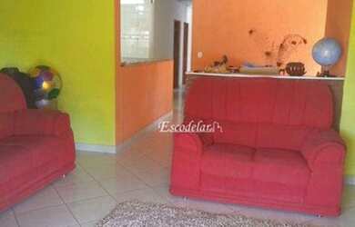 Imagem: A casa possui 5 Dormitórios, 4 Banheiros, 5 Vagas na garagem