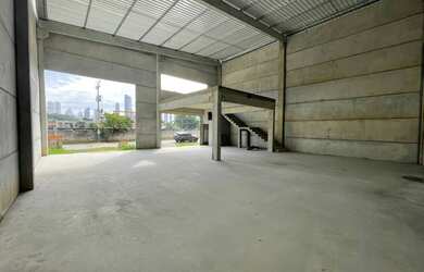 Imagem 1: Galpão/Depósito/Armazém para venda tem 250 metros quadrados em Rio Pequeno - Camboriú - SC