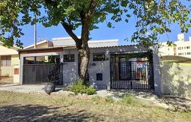 Imagem: A casa possui 3 Dormitórios, 3 Banheiros, 126m² de Área e