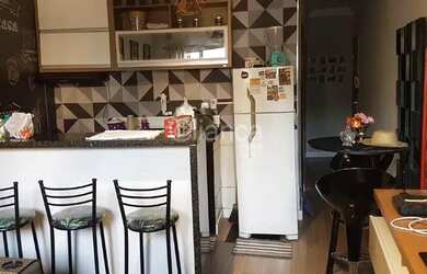 Imagem: O apartamento possui 1 Dormitório, 1 Banheiro, 1 Vaga na garagem