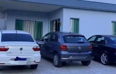 Imagem: A casa em condomínio possui 3 Dormitórios, 1 Banheiro, 3 Vagas