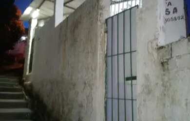 Imagem: A casa possui 2 Dormitórios, 2 Banheiros e está localizado