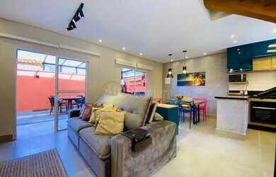 Imagem: A casa em condomínio possui 3 Dormitórios, 3 Banheiros, 2