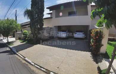 Imagem: A casa em condomínio possui 4 Dormitórios, 5 Banheiros, 4