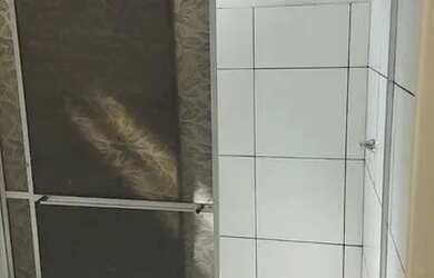 Imagem: A casa possui 1 Dormitório e 1 Banheiro e está localizado