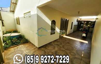 Imagem: A casa possui 2 Dormitórios, 2 Banheiros, 2 Vagas na garagem