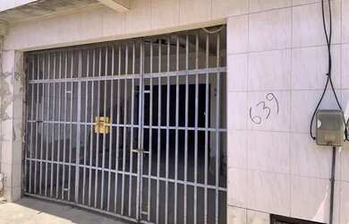 Imagem: A casa possui 2 Dormitórios, 2 Banheiros, 2 Vagas na garagem