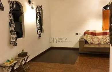 Imagem: A casa possui 3 Dormitórios, 3 Banheiros, 4 Vagas na garagem