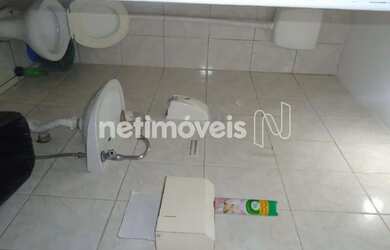 Imagem: O depósito possui 3 Vagas na garagem, 176m² de Área e está