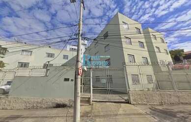 Imagem: O apartamento possui 3 Dormitórios, 1 Banheiro, 1 Vaga na garagem