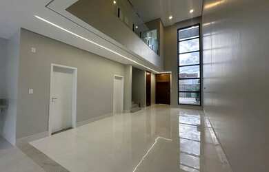 Imagem: A casa em condomínio à venda possui 4 Dormitórios, 5 Banheiros